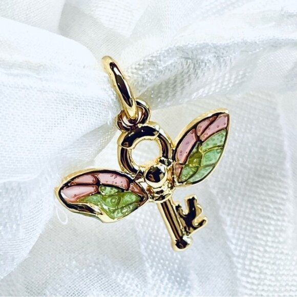 ⚡✨ NWOT Winged Key Charm – Harry Potter Magic 🗝️ - Picture 2 of 10